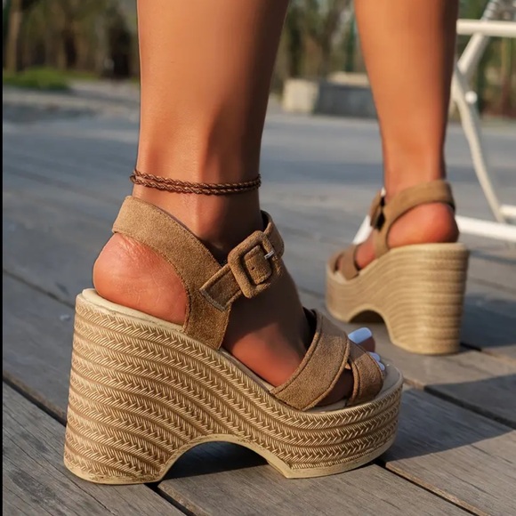 NEW| Chic Crisscross Open Toe Chunky Adjustable Ankle Strap Platform Heels - Picture 3 of 6